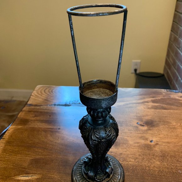 Vintage Tea Light with Stained Glass Shade & Antiqued Bronze Colored Metal Base - Picture 6 of 10